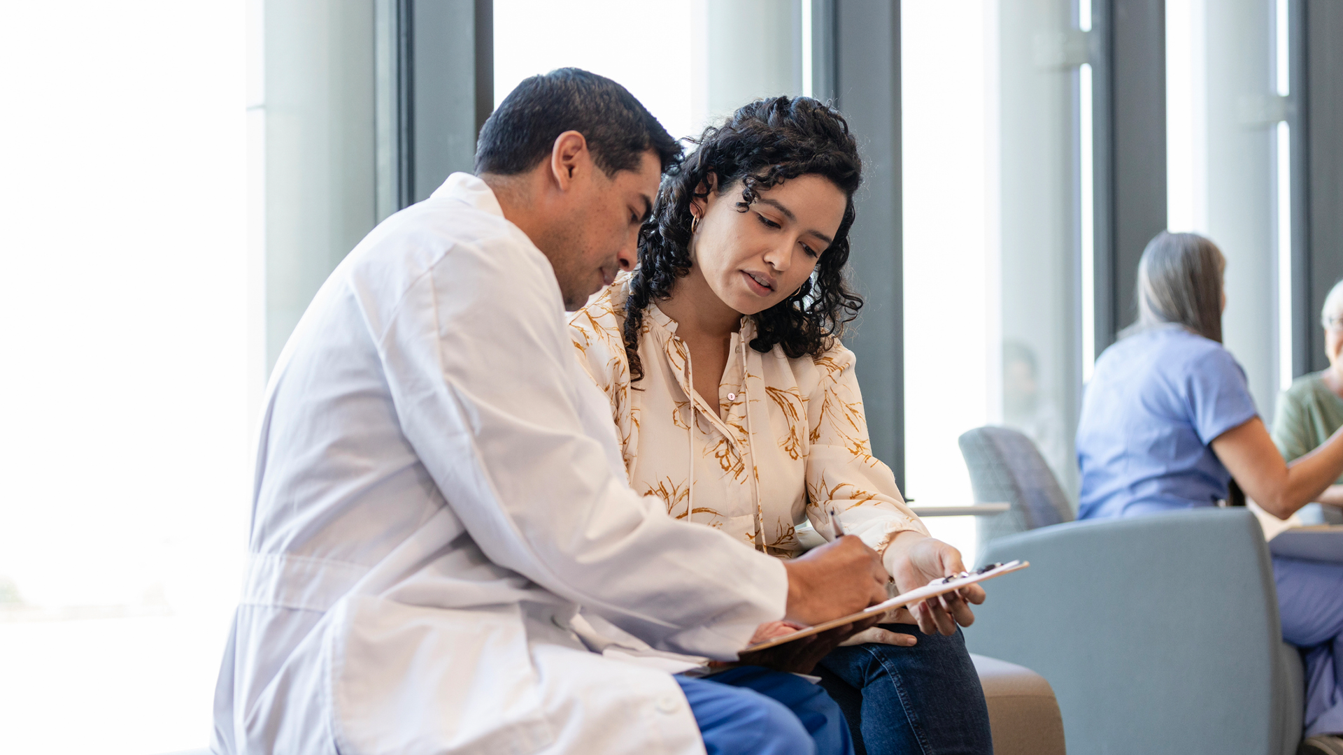 How do insurers in the Australian market approach underwriting for Critical Illness (CI) riders when the applicant isn’t the main life insured?